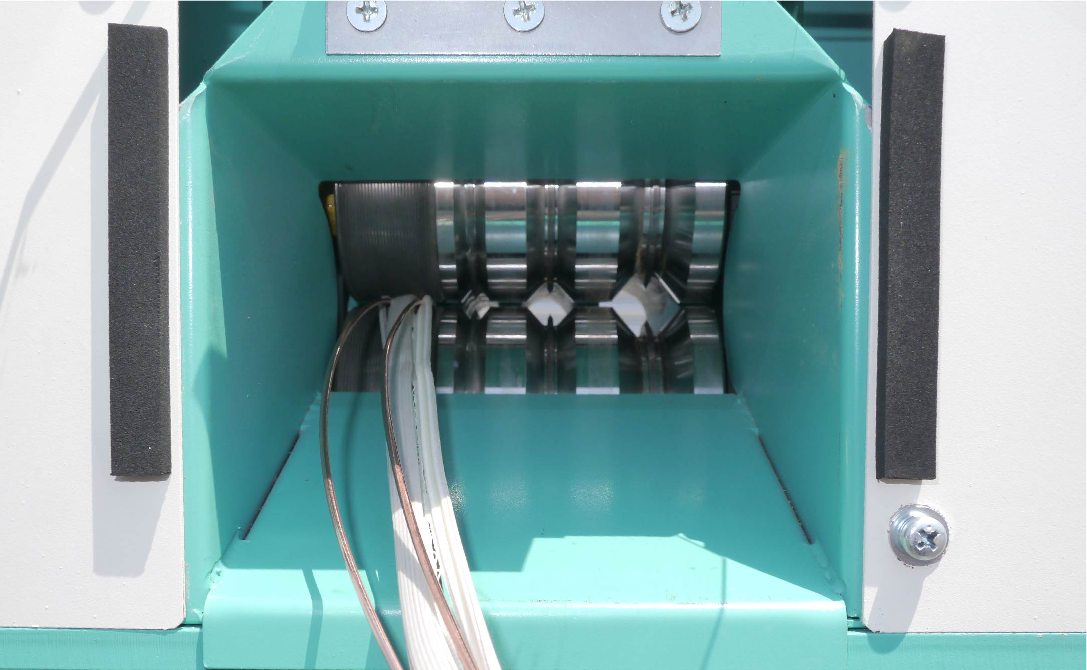 電線を剥いてワケル