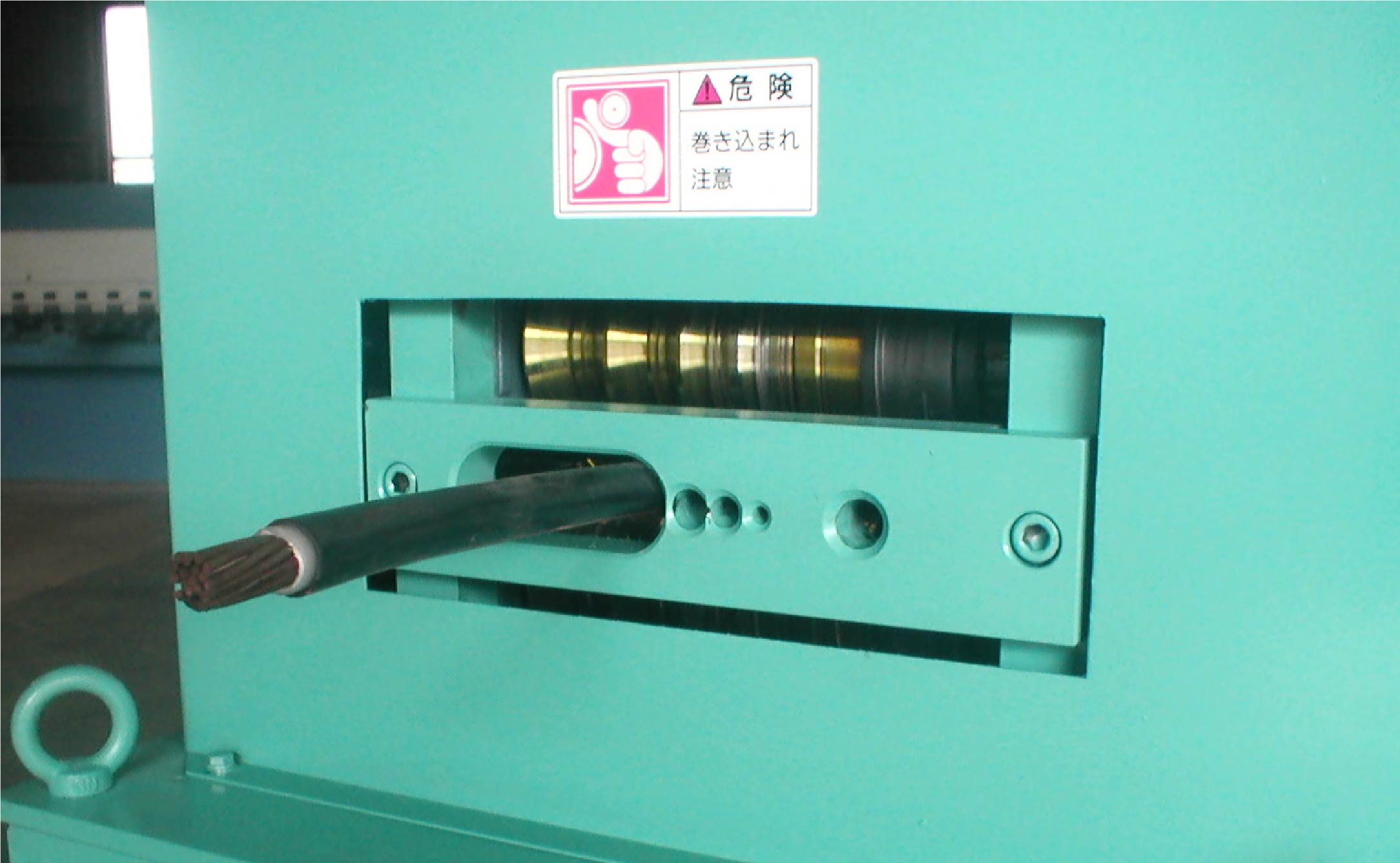 電線を剥いてワケル